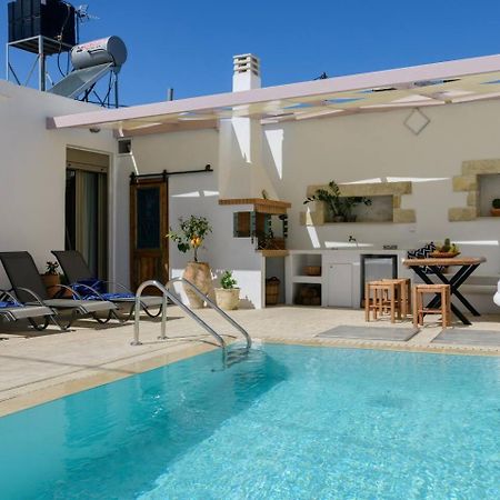 Chrisanthi Elegant Villa ピツイディア エクステリア 写真